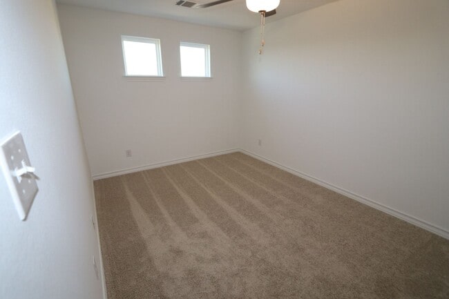 Building Photo - Charming 3BR Single Family Home in Hutto