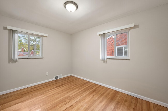 Building Photo - 21848 Sussex St