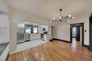Building Photo - 2429 S 13th St