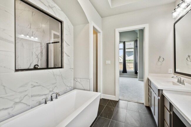 Building Photo - 4131 Sandhills Ln