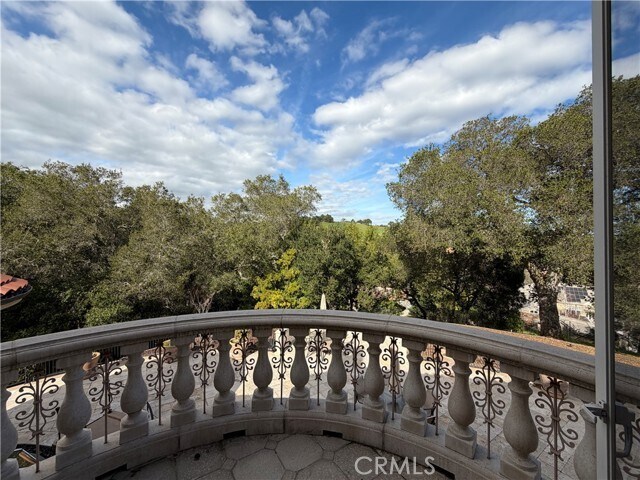 Building Photo - 28080 Laura Ct