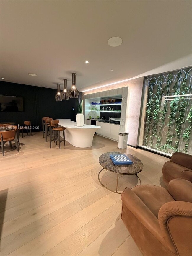 Building Photo - 1000 Brickell Plaza