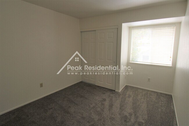Building Photo - 2641 Decker Way