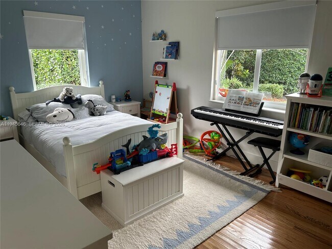 Building Photo - 1240 S Alhambra Cir