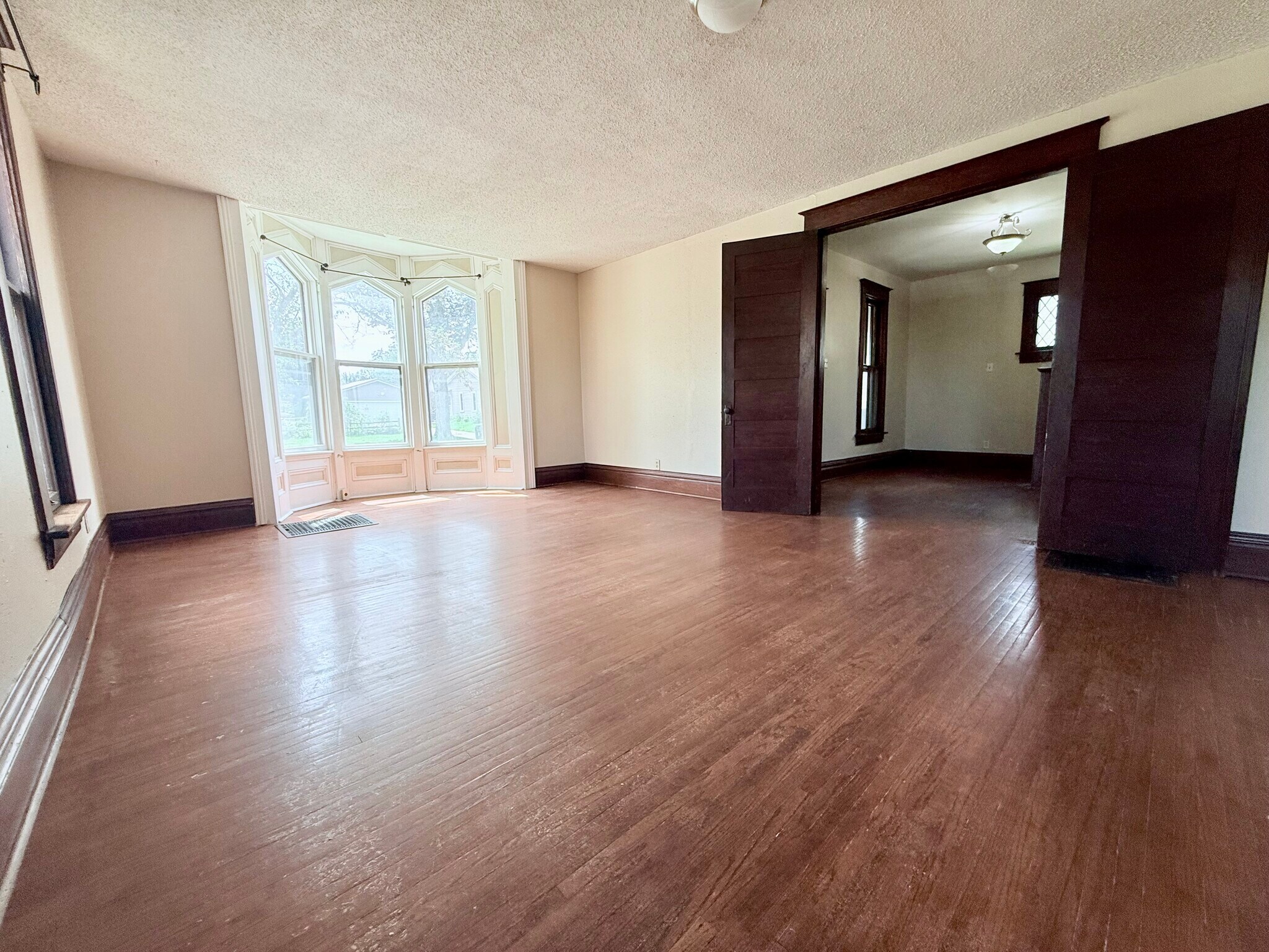 Living Room - 615 W 2nd St