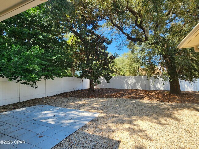Building Photo - 3816 Mariner Dr