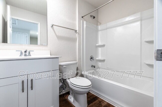 Building Photo - 6102 Walnut Wy