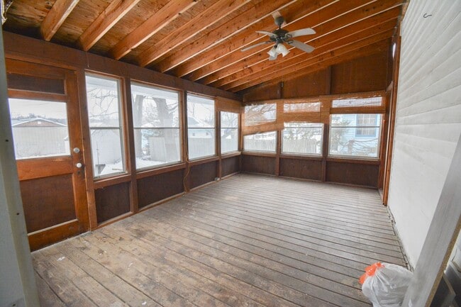 Building Photo - Huge, classic 2-story just outside of downtown Rochester