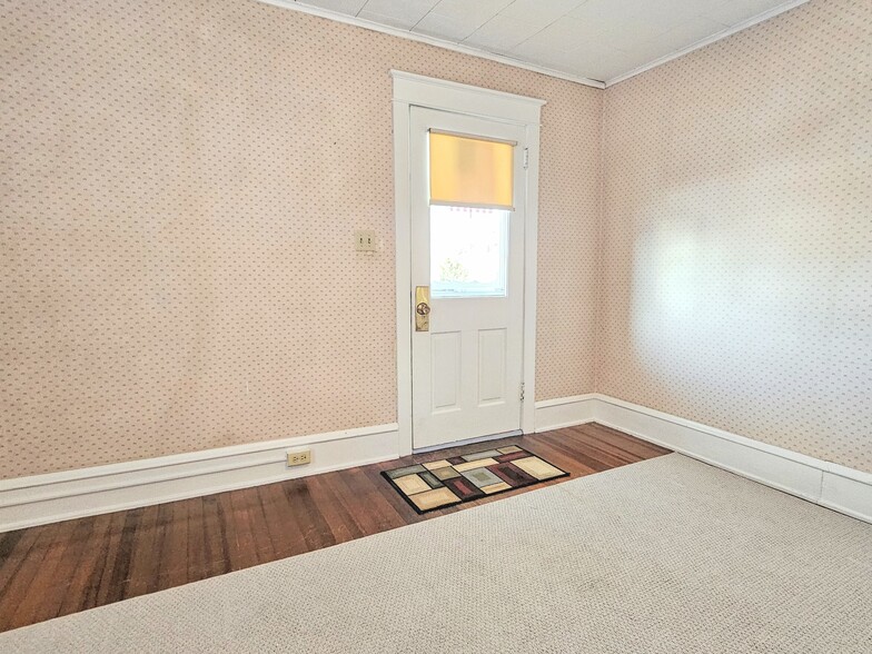 Building Photo - 534 Walnut St