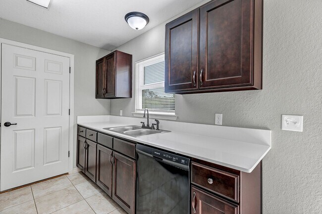 Building Photo - Freshly Painted 3BR Home with Spacious Yard, Modern Baths & No Deposit Option!