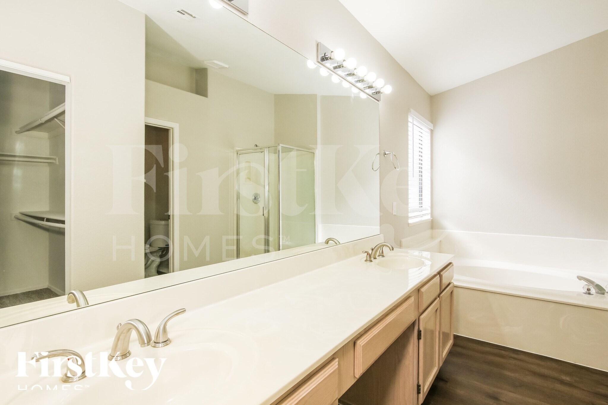 Building Photo - 14915 N 86th Dr