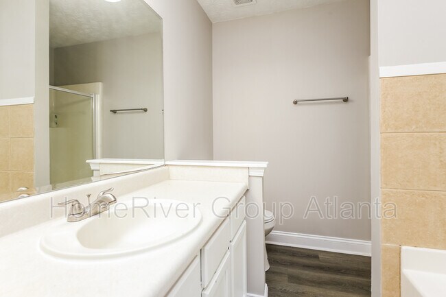 Building Photo - 5087 Limerick Ln