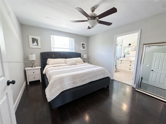 Building Photo - 1229 NW 125th Terrace