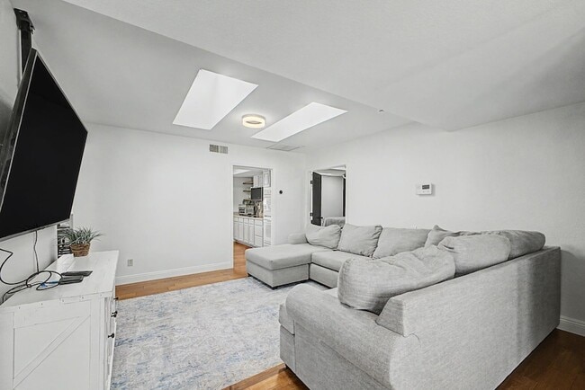 Building Photo - 6315 E Delcoa Ave