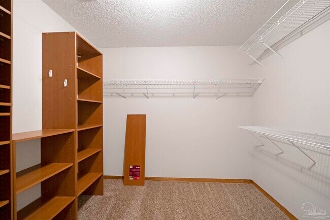 Building Photo - 5320 Powrie Dr