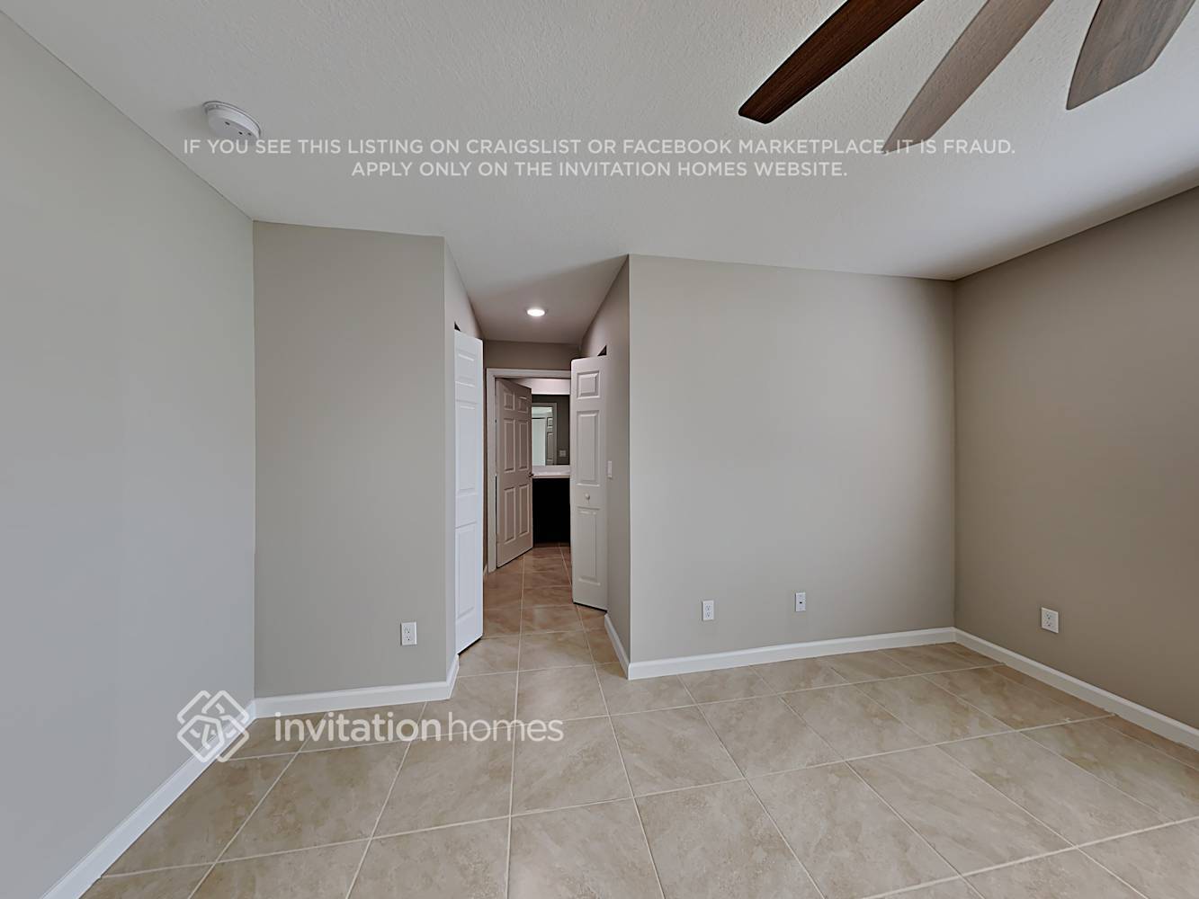 Building Photo - 244 SW Aubudon Ave