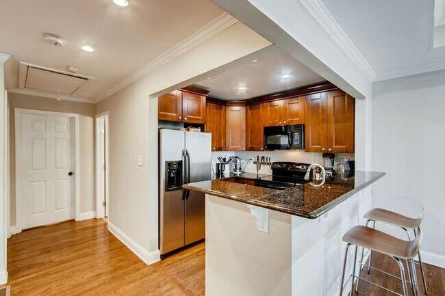 Building Photo - 2915 N Fulton Dr NE