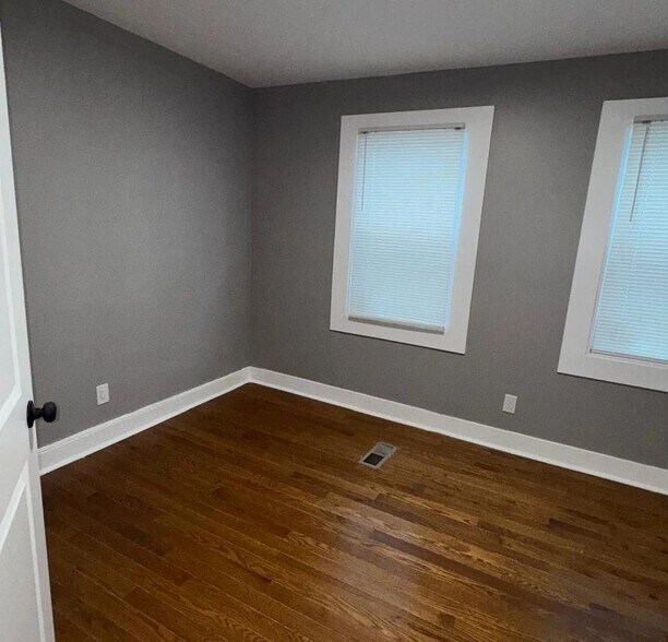 Building Photo - 55 Pierpont St