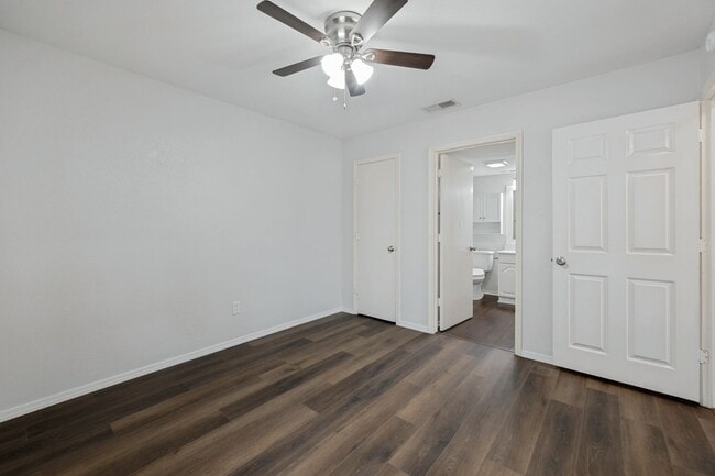 Building Photo - 117 Peachtree Ct