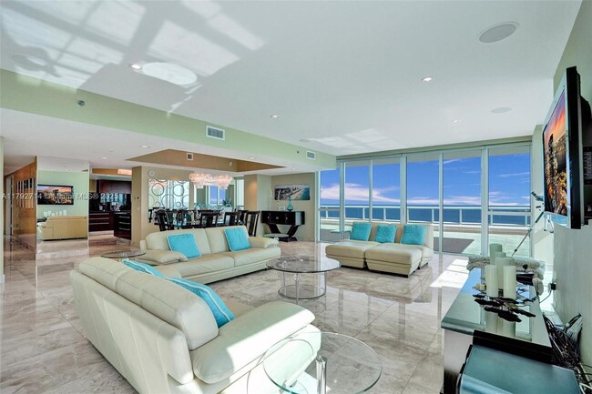 Building Photo - 101 S Fort Lauderdale Beach Blvd