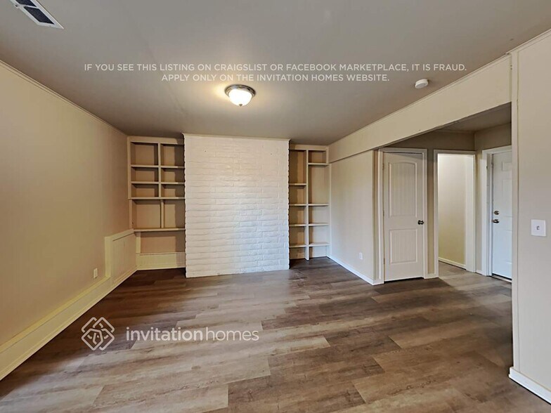 Building Photo - 22303 4th Pl W