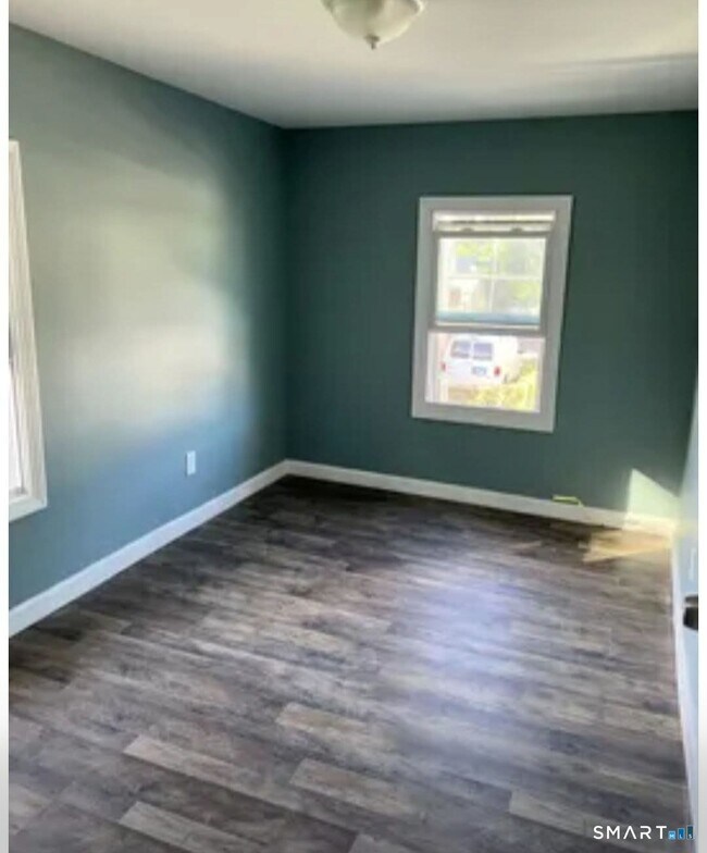 Building Photo - 6 Springdale Ave