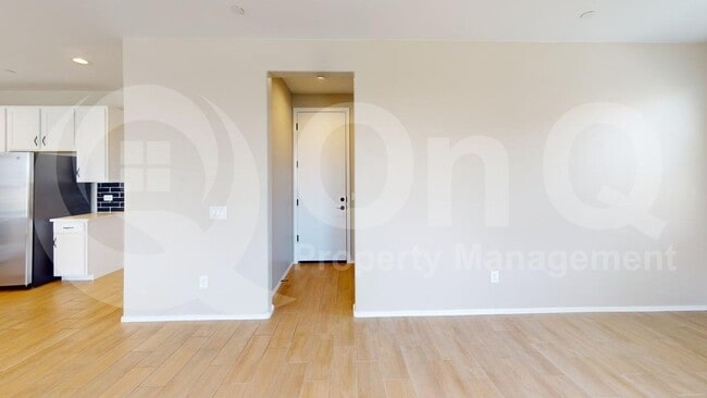 Building Photo - 10587 W Chadwick Dr