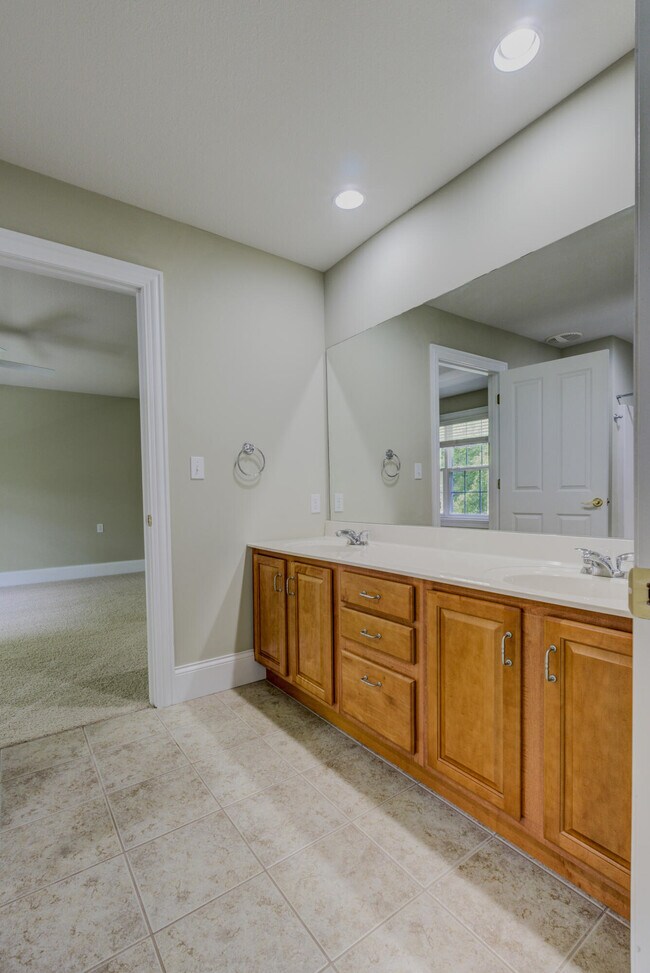 Building Photo - 2612 Face Rock Ct