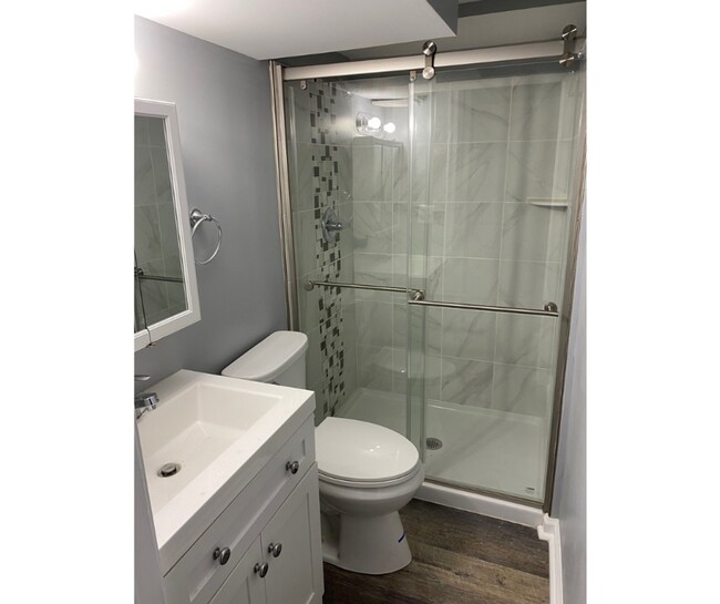 Building Photo - 627 Denison St