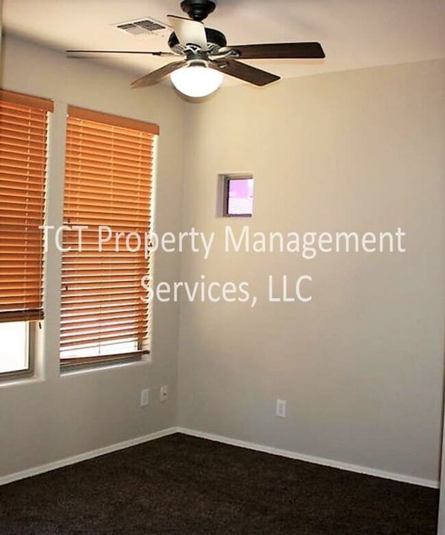 Building Photo - Beautiful 3 bedroom, 3 bathroom home in Mesa!