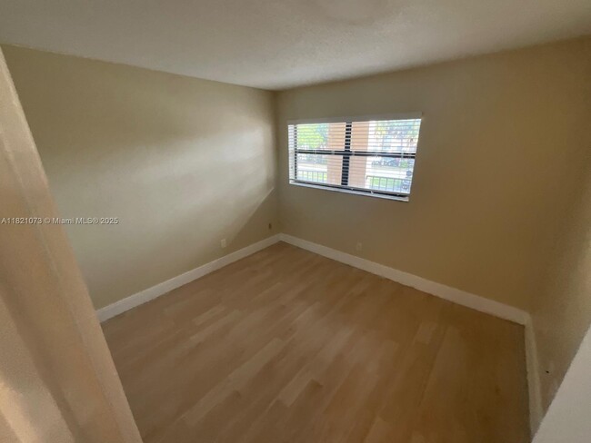 Building Photo - 3470 Foxcroft Rd