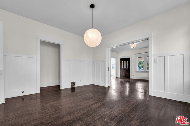 Building Photo - 2014 5th Ave