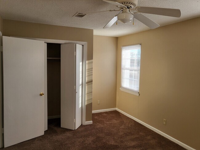 Building Photo - 1285 Banks Mill Rd SE