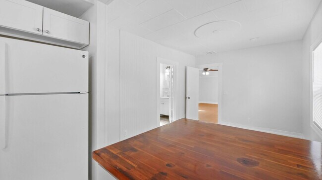 Building Photo - 2026 22nd St S