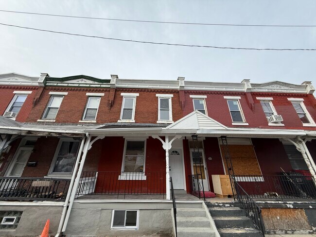 Primary Photo - 50 N Frazier-