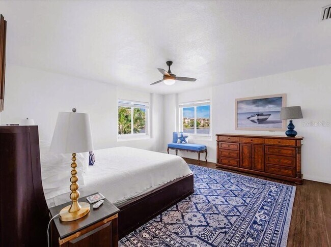 Building Photo - 175 Colony Point Dr