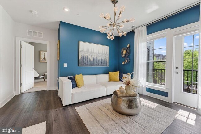 Building Photo - 102 St Ives Pl