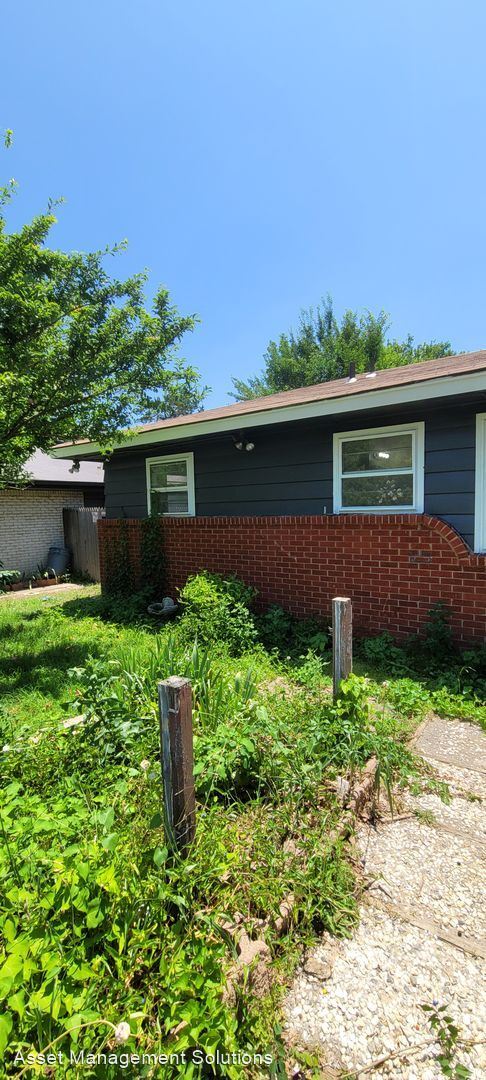 Building Photo - 4 br, 1 bath House - 6714 NW 31st St.