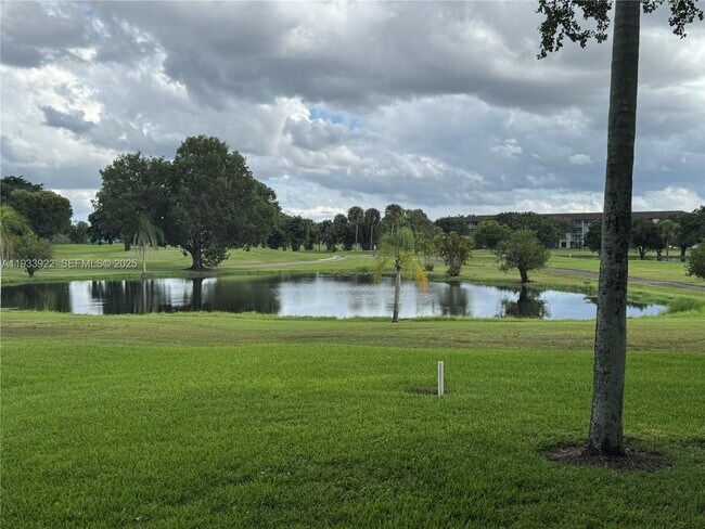 Building Photo - 13250 SW 4th Ct