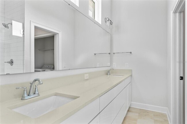 Building Photo - 1903 W Bristol Ave