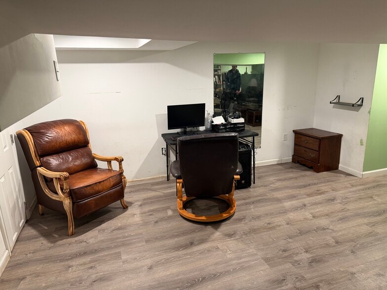 Building Photo - 263 S Haviland Ave