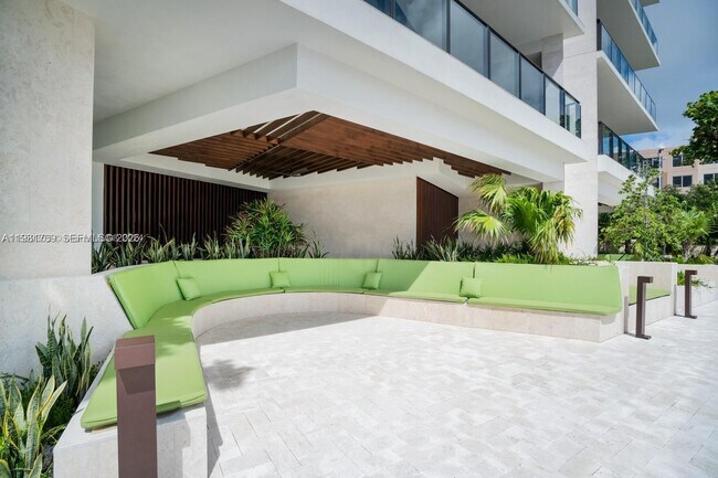 Building Photo - 3581 E Glencoe St