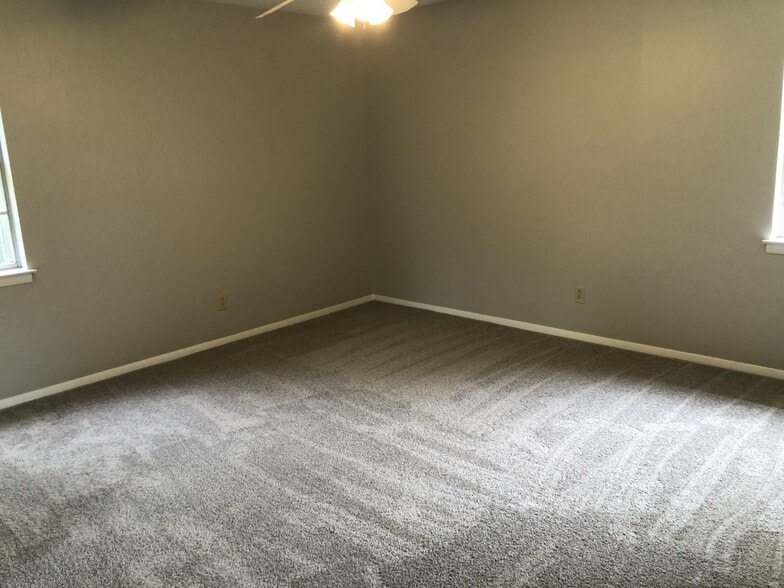 Bedroom # 2 - 2927 Lawrence St