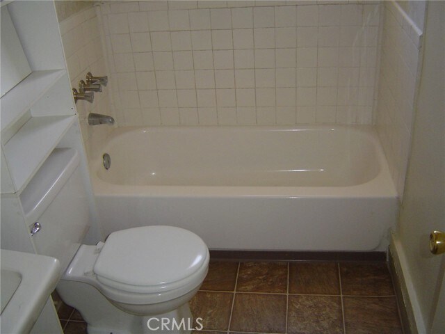 Building Photo - 5054 Hill