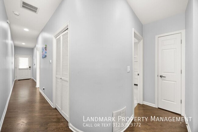 Building Photo - 3306 N Clifton Ave