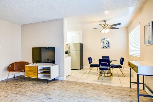 Building Photo - 935 Johnfer Way