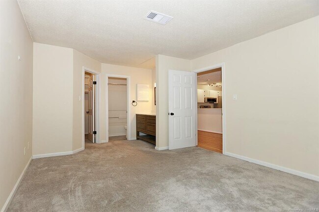 Building Photo - 103 Stratford Dr