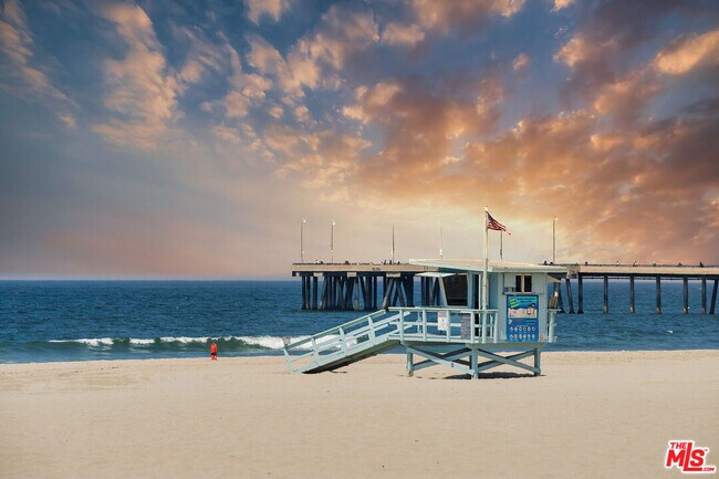 Building Photo - 3900 Pacific Ave