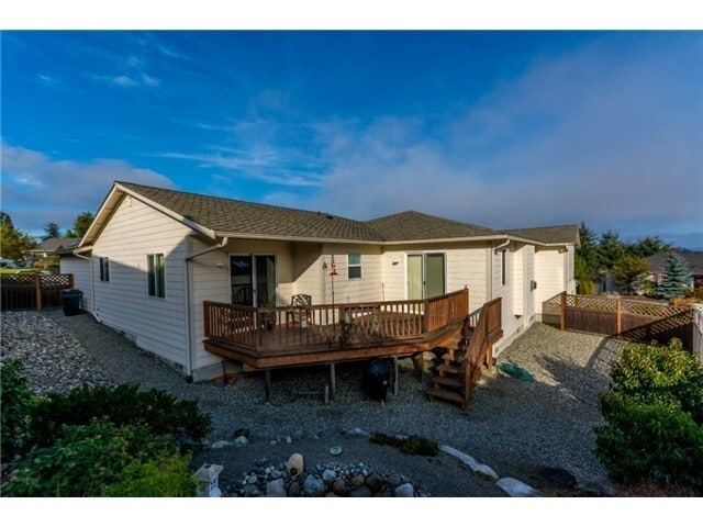 Building Photo - Spacious 3 Bedroom in Harbor Vista Estates