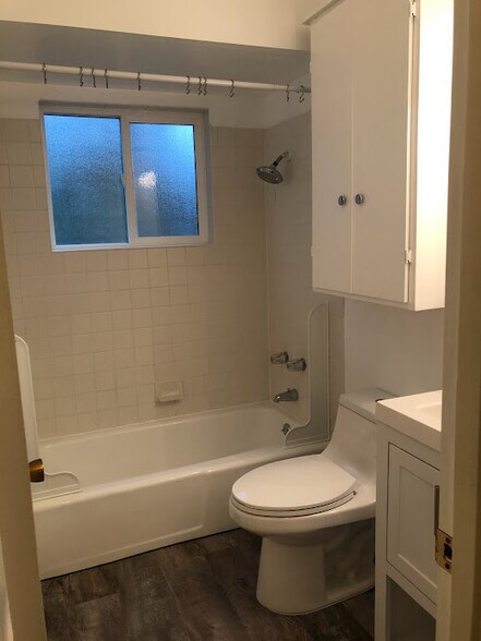 Building Photo - 5540 First Ct